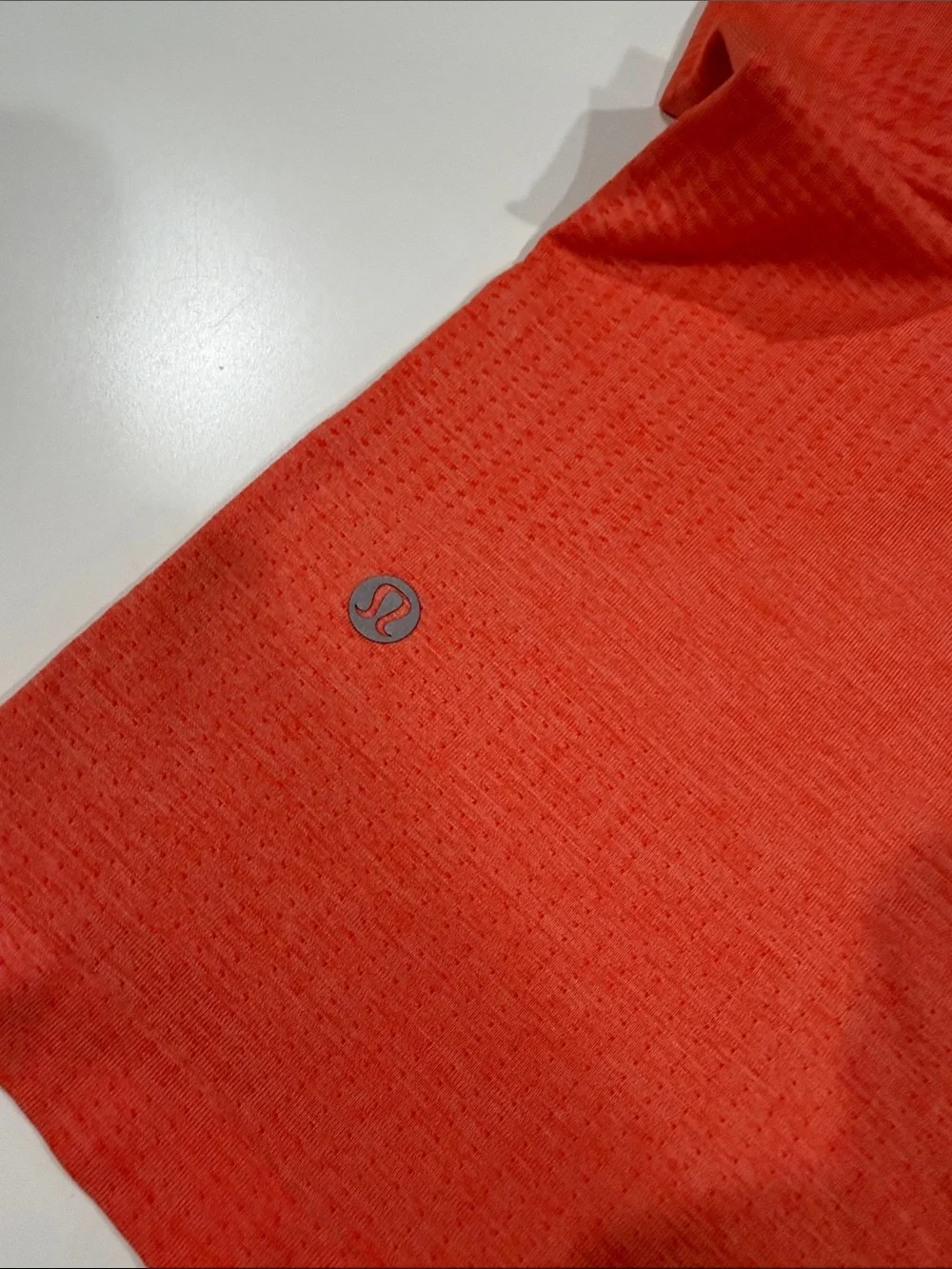 Lululemon Men's Performance T-Shirt - Red